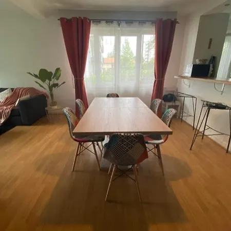 Appartement T2 Entier Et Spacieux Pres Du Centre Historique De
